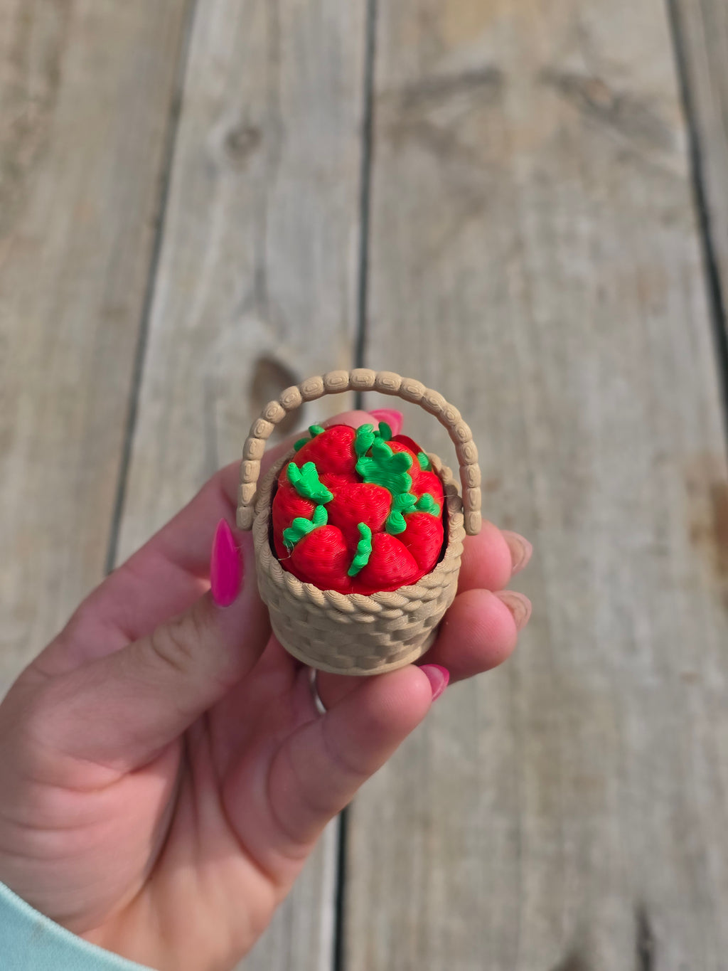 Strawberry Basket Clicker